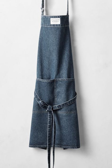 Keep your denim shirt, denim jeans, and denim jacket clean when cooking or grilling when you slip on this cool new yet broken-in Washed Denim Apron. Denim Kitchen Apron, Cook Outfit, Denim Potholders, Sew Apron, Jeans Apron, Denim Aprons, Jean Apron, Cookie Factory, Pailin