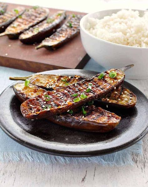 Melt-in-your-mouth eggplant with an incredible caramelised miso glazed. So simple and fast to make. #grilling #BBQ #barbecue #vegan #vegetarian Vegan Barbecue Recipes, Vegan Grill, Miso Eggplant, Japanese Eggplant, Vegan Barbecue, Miso Glaze, Vegan Grilling, Recipetin Eats, Vegan Bbq