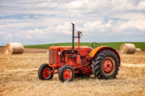 Tractor Aesthetic, Tractor Background, Tractor Images Pictures, Mahindra Tractor Wallpaper, Agriculture Pictures, Tractor Photography, Scarecrow Art, Tractors Pictures, Field Of Wheat