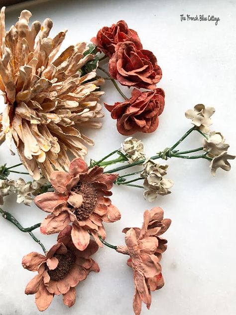 Silk Flower Crafts, Flower Decoration Ideas, Silk Flowers Diy, Paper Projects Diy, Shabby Chic Diy Crafts, Simple Diy Projects, Expensive Flowers, Dried Flowers Diy, Flower Picks