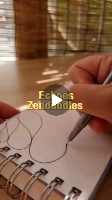 Easy Abstract Drawings For Beginners, Zendoodle Art Simple, Easy Abstract Drawing, Simple Doodles Drawings, Pen Art Doodle, Zendoodle Art, Doodling Tutorial, Daily Sketchbook, Doodle Videos