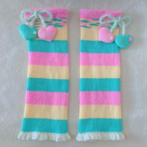 Silly Clothes, Knitted Leg Warmers, Pastel Girl, Pastel Fashion, Fantasy Theme, Style Savvy, Sweet Lolita, Pink Art, J Fashion