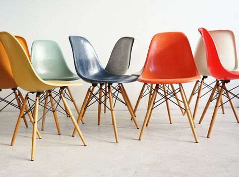 New DSW Eames Fiberglass Chairs by Vitra 2018 Eames Chair Dsw, Eames Chair Living Room, Eames Fiberglass Chair, Eames Dining Chair, Vitra Chair, Storybook Illustration, Dsw Chair, Eames Dsw, Cnc Furniture