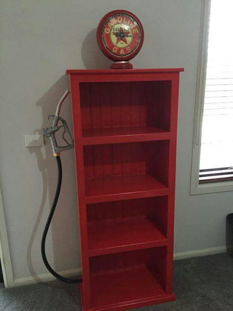 Gas pump bookshelf Hunter Bedroom, Boy Car Room, Race Car Bedroom, Mechanic Shop Decor, Car Themed Bedrooms, Car Nursery, Vintage Gas Pumps, Petrol Pump, Car Part Furniture