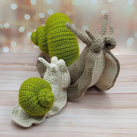 Crochet Big Amigurumi, Ram Crochet Pattern Free, Crochet Snail Pattern Free, Crochet Snails, Crochet Beetle Pattern Free, Snail Crochet Pattern Free, How To Crochet A Snail, Crocheted Snail Free Pattern, Crochet Small Snail Free Pattern