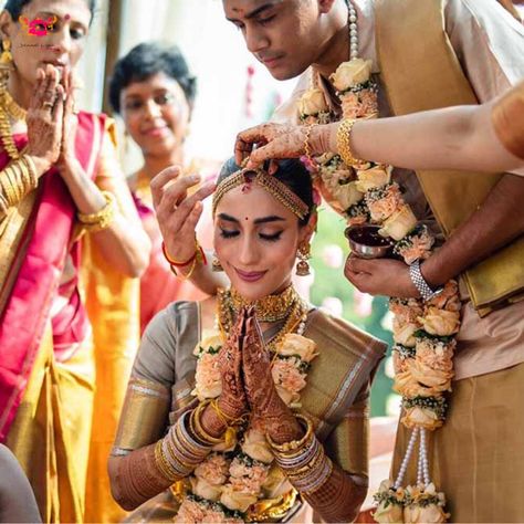 Sindoor Daan is the Indian wedding ritual that embarks the new journey of a couple's life... Iyer Wedding, Wedding Rituals, New Journey, Indian Bride, Indian Wedding, Ritual, Wedding Photography, Photography