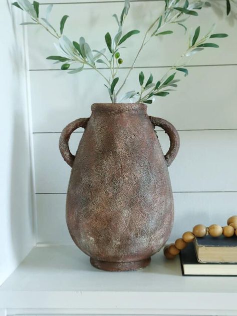 DIY Aged Pottery - Truemans Treasures Diy Aged Pottery, Aged Pottery, Old Pottery, Rustic Pottery, White Shiplap, Interesting Ideas, Olive Leaf, Dry Brushing, Coffee Grounds