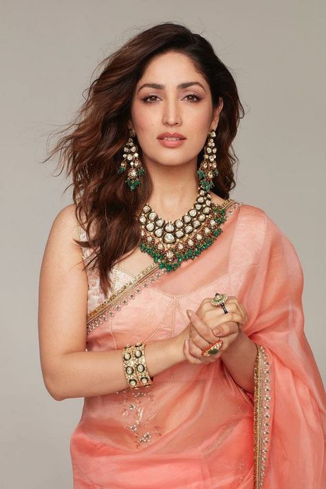 Bilaspur Chhattisgarh, Award Show Dresses, Yami Gautam, Saree Photoshoot, Elegant Saree, Shraddha Kapoor, Actress Hot Pics, Face Images, Indian Outfit