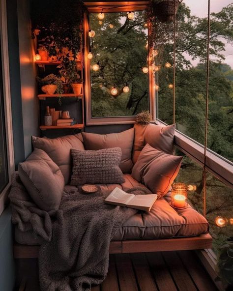 Cozy Places Aesthetic, Dream House Forest, Forest House Interior, Casa Aesthetic, Beach House Garden, Balkon Decor, Home Decor Aesthetic, Aesthetic Home Decor, Home Decor Ideas Living Room