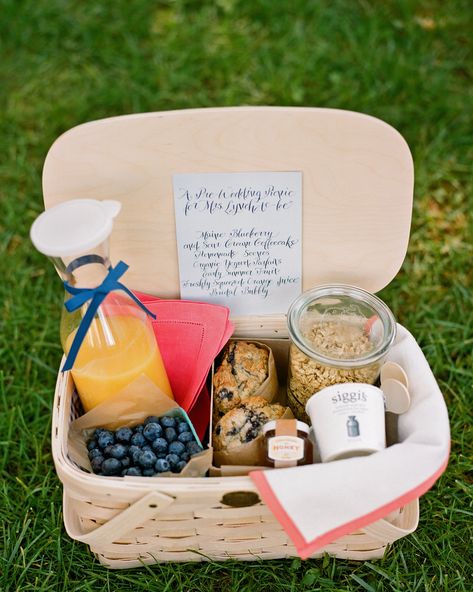 Plan a perfect wedding in the park with these picnic-inspired invitations, table linens, decorations, and flowers. Washington D C, Breakfast Picnic, Breakfast Basket, Edible Luster Dust, Berry Shortcake, Picnic Theme, Mint Mojito, Picnic Wedding, Dessert Buffet