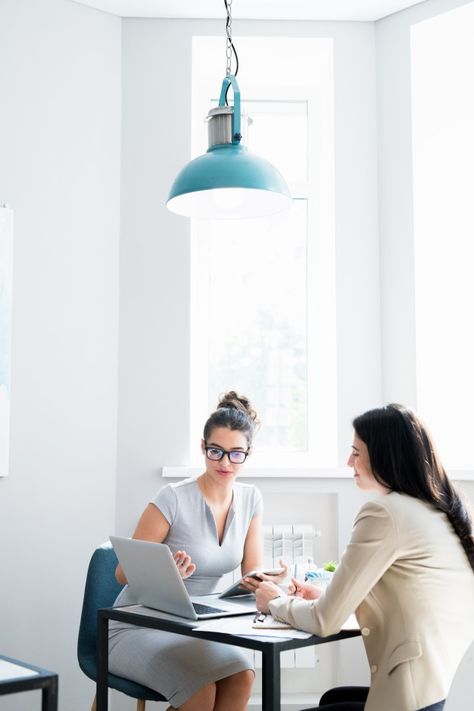 Coffee Meeting, Morning Yoga Routine, Headshots Women, Modern Cafe, Corporate Portrait, Insurance Benefits, Business Photoshoot, Personal Branding Photoshoot, Business Lifestyle