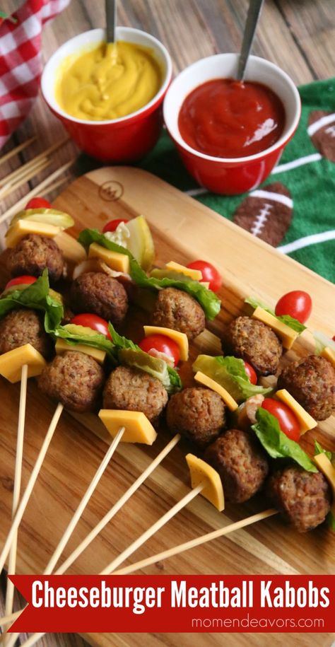 Meatball Kabobs, Food On A Stick, Perfect Meatballs, Fest Mad, Catering Ideas Food, Party Food Buffet, Brunch Buffet, Party Food Platters, Picnic Food