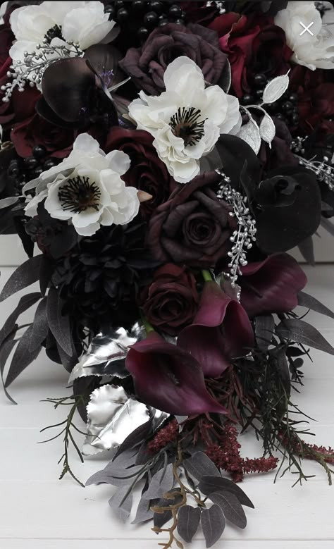 Goth Wedding Flowers, Dark Flower Wedding, Dark Wedding Bouquet, Flower Bouquet Dark, Anemone Bridal Bouquet, Dark Romantic Wedding, Flower Boquet, Gothic Flowers, Winter Wedding Bouquet