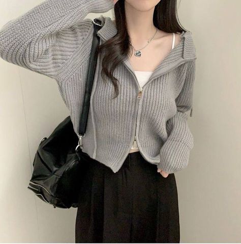 Casual Outfits Comfy, Gray Fits, Outfit Korean Style, Business Outfits Women, Korean Casual Outfits, Cute Simple Outfits, Korean Outfits, Casual Style Outfits, Outfits For Teens