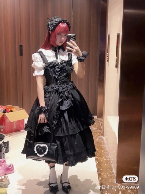 Lolíta Dress, Egl Fashion Gothic, Goth Japanese Fashion, Rorita Fashion, Japanese Goth, Japanese Lolita Fashion, Harajuku Fashion Street, 일본 패션, Lolita Outfits