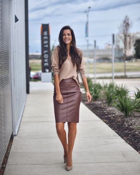 Pencil Skirt Outfits Classy, Nude Heels Outfit, Faux Leather Skirt Outfit, Leather Pencil Skirt Outfit, Camel Sweater, Brown Leather Skirt, Leather Skirt Outfit, Faux Leather Pencil Skirt, Pencil Skirt Outfits