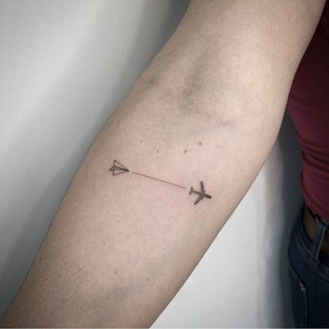 Plane Tattoos, Aircraft Tattoo, Aviation Tattoo, Paper Plane Tattoo, Airplane Tattoos, Simple Tattoos For Guys, Cloud Tattoo, Discreet Tattoos, Ideas Casa