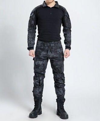 Assassin Clothing, Zombie Apocalypse Outfit, Zombie Clothes, Army Combat Uniform, Paintball Gear, Combat Suit, Combat Uniforms, Combat Pants, Combat Trousers