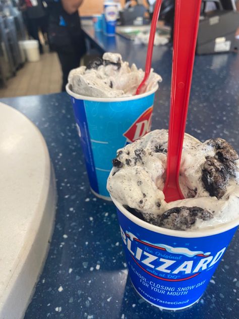 Dq Blizzard Aesthetic, Dairy Queen Aesthetic, Blizzard Dairy Queen, Blizzard Aesthetic, Blizzard Ice Cream, Oreo Blizzard, Dq Ice Cream, Dq Blizzard, Dairy Queen Blizzard