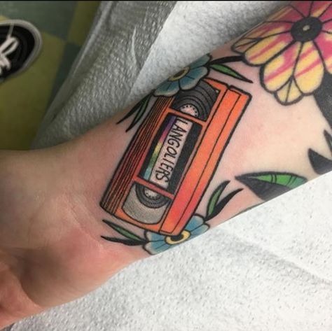 VHS tape with the name Oliver's in it Vhs Tape Tattoo, Vhs Tattoo, Cassette Tattoo, Tape Tattoo, Stephen King Tattoos, Core Tattoo, King Tattoo, Tattoo Pics, Fan Tattoo