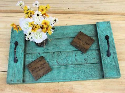 Wedding Signs Rustic Pallets, Pallet Serving Trays, Pallet Wood Tray, Pallet Tray, Rustic Serving Trays, Rustic Tray, Reclaimed Pallet Wood, Pallet Crafts, Wood Rustic