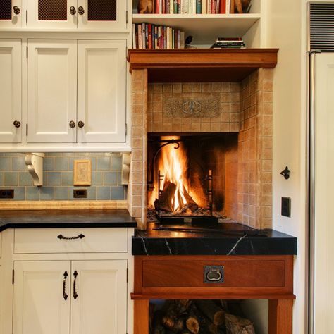 a fireplace in the KITCHEN?  Yesssss!!! Kitchen Fireplace Ideas, Fireplace For Cooking, Kitchens With Fireplaces, Fireplace In The Kitchen, Kitchen Hearth, Fireplace Cooking, Plain English Kitchen, Fire Oven, Small Fireplace