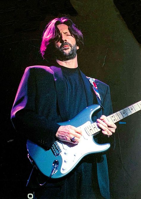 Eric Clapton Guitar, Eric Clapton Slowhand, Beatles One, Derek And The Dominos, Rock N Roll Art, The Yardbirds, Rock Guitarist, Music Images, Guitar Hero