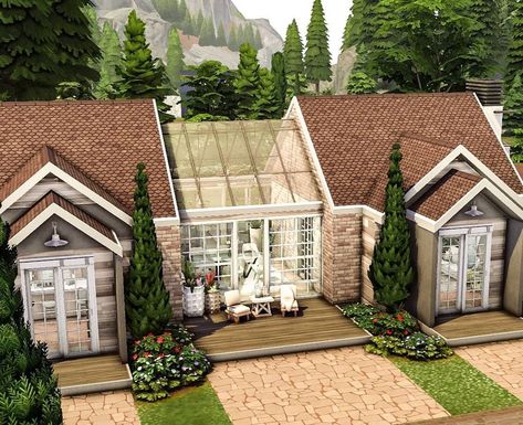 plummysims • elfathiera’s Instagram photo: “I made a house that has a built-in sun room feature in the center of the house. Made in Glimmerbrook because the lighting is 🔥 Do you like…” Cool Houses Sims 4, Sims 4 Cottage Mansion, Bloxburger House, Houses In Sims 4, The Sims 4 House Layout, Sims House Plans Layout, Sims Build Inspiration, Sims 4 One Story House, Cute House Layout