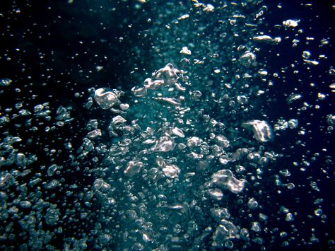 Diving. Oxygen. The Big Blue... Oxygen Aesthetic, Bubbles Underwater, Underwater Bubbles, Percy Jackson Cabins, Roman Names, Parents Be Like, Big Blue, Character Aesthetic, Percy Jackson