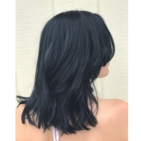 Jet black hair with blue undertones ❤️ Formula: redken 1Ab + Blue kicker Ink Black Hair, Black Hair With Cool Undertones, Jet Black With Blue Undertone, Black Hair With Undertones, Dark Brown Hair With Blue Undertones, Blue Black Hair Short, Short Blue Black Hair, Blue Undertone Black Hair, Brown Hair With Blue Undertones