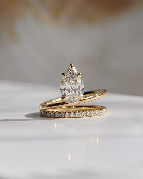 Double Shank Engagement Ring, Yellow Gold Anniversary Rings, Pear Moissanite Engagement Ring, Pear Cut Ring, Gold Anniversary Rings, Pear Ring, Yellow Gold Wedding Ring, Image 3d, Unique Diamond Rings