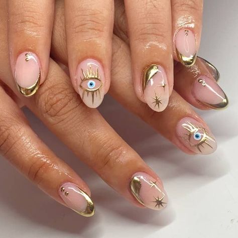 Cute Evil Eye Nails, Egyptian Nails, Golden Nail Art, Short Round Nails, Evil Eye Nails, Nail Coat, Boho Nails, Eye Nail Art, Golden Nails