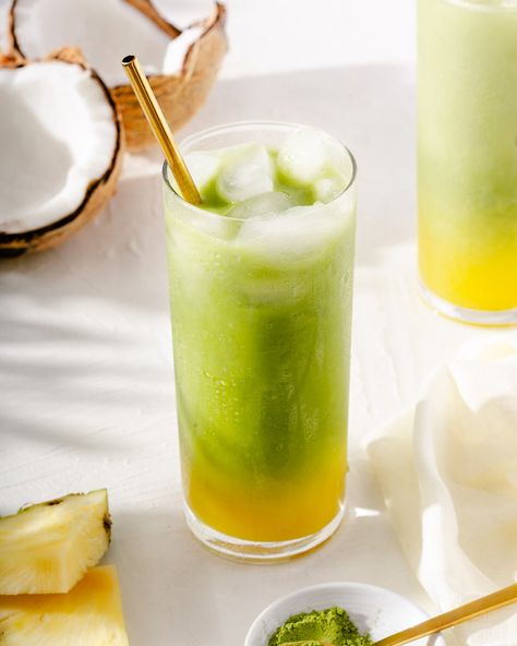 Pineapple Matcha, Matcha Lemonade, Pineapple Drink, Drink Starbucks, Starbucks Matcha, Pineapple Ginger, Best Matcha, Pineapple Drinks, Delicious Veggies