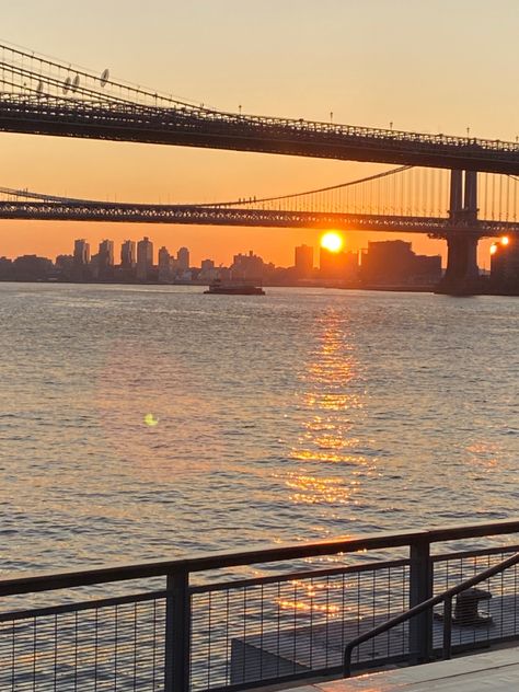 Brooklyn bridge sunrise in September #Traveldestinations. travel new york. best travel places. new york sunrise. brooklyn views. travel destinations. new york east river. brooklyn views. sun. golden. organe skies. sunrise skies New York Sunrise, Sunday In New York, Sunrise Images, Finally Friday, Travel New York, Nyc Summer, East River, Take Me Back, Travel Places