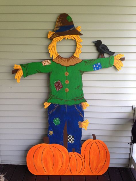 Fall Festival Decorations, Fall Festival Games, Dulceros Halloween, Halloween Yard Art, Fall Carnival, Harvest Fest, Halloween Wood Crafts, Harvest Party, Fall Fest