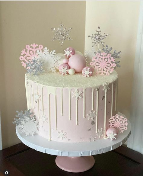 Pink Winter Onederland Cake, Winter First Birthday Themes Girl, It’s Cold Outside Baby Shower Cake, Pink Winter Cake, Pink Snowflake Cake, Pink Winter Wonderland Cake, Winter Cake Designs, Winter Wonderland Cake Ideas, Winter Onederland Smash Cake