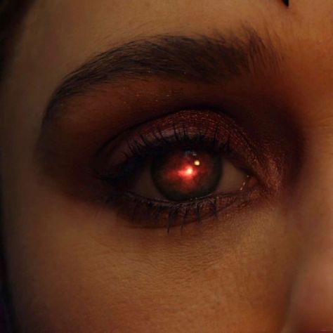 Wanda Maximoff Glowing Eyes, Scarlet Witch Red Eyes, Scarlet Witch Widget, Scarlet Witch Eyes, Scarlett Witch Powers, Scarlet Witch Nails, Red Eye Aesthetic, Aesthetic Scarlet Witch, Scarlett Witch Aesthetic