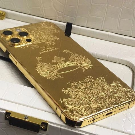 24KT GOLD PLATED DESIGNS IPHONES 13 PROMAX 00971527859740 Iphone Gold, Iphone Macbook, Gold Phone, Romantic Couple Kissing, Athena Goddess, Gold Iphone, Montblanc Pen, Iphone Hacks, Iphone Pro