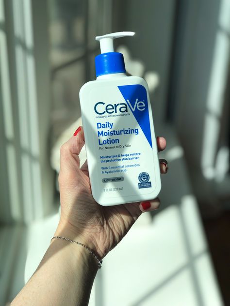 Cera Ve Moisturizing Cream Aesthetic, Hand Moisturizer Aesthetic, Cerave Hand Cream, Cera Ve Moisturizing Cream For Dry Skin, Cera Ve Moisturizing Cream, Cerave Moisturising Lotion, Cera Ve Daily Moisturizing Lotion, Cerave Daily Moisturizing Lotion, Cerave Moisturizing Lotion