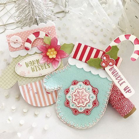 Diy Gift Card Holder Ideas, Holiday Merchandising, Unique Gift Card Holder, Mittens Card, Santa Craft, Christmas Embellishments, Christmas Gift Tags Handmade, Xmas Tags, Gift Cards Money