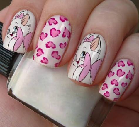 Marie Aristocat Nails, Aristocats Nail Art, Marie Nails Disney, Marie Aristocats Nails, Aristocats Nails, Cat Nail Designs, Wonder Nails, Marie Nails, Disney Acrylic Nails