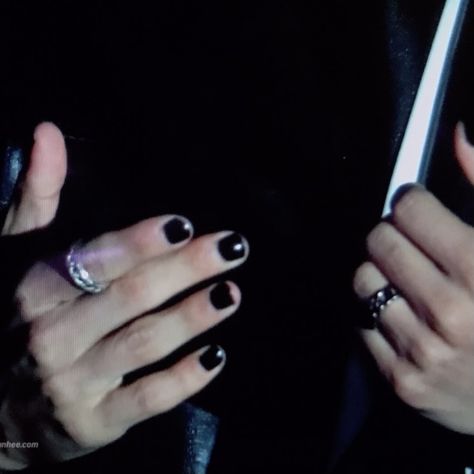 Black Nails Male Aesthetic, Black Nail Polish Aesthetic Grunge, Nail Polish Aesthetic Grunge, Black Painted Nails Aesthetic, Man With Painted Nails, Chipped Black Nails Aesthetic, Nail Painting Aesthetic, Black Nails Men Aesthetic, Goth Boyfriend Aesthetic