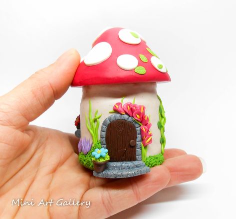 Mushroom house jar – polymer clay sculpture. Fairy house - Amanita muscaria - fly agaric. © Mini Art Gallery Mini Art Gallery, Mushroom Mugs, Houses Inspiration, Clay Decor, Glass Jar With Lid, Fairy House Crafts, Clay Fairy House, Polymer Clay Fairy, Clay Jar