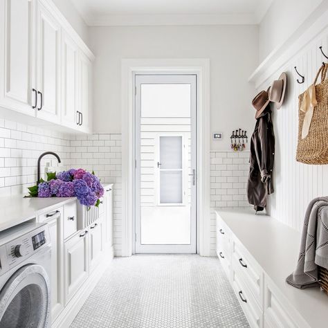 Hamptons Laundry Room, Hamptons Laundry, Hamptons Style Laundry, Country Laundry Rooms, Laundry Pantry, Farmhouse Sinks, White Laundry, Mudroom Laundry Room, Laundry Room Renovation