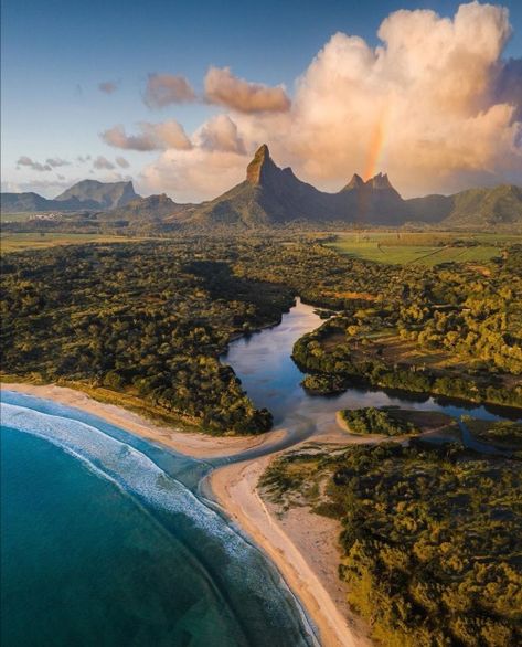 Tamarin Bay / Mauritius (by BraydenHall). -   			  			It's a beautiful world Mauritius Travel, Mauritius Island, Visit Africa, Africa Do Sul, Its A Mans World, Africa Travel, Indian Ocean, Special Places, Mauritius