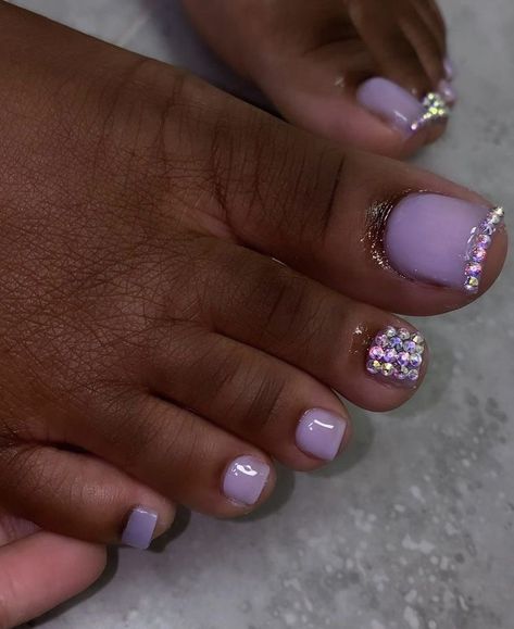 Purple Toe Nails, Pedicure Nail Designs, Gel Toe Nails, Purple Acrylic Nails, Acrylic Toes, Acrylic Toe Nails, Pretty Toe Nails, Cute Toe Nails, Summer Toe Nails