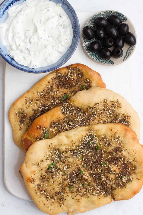 Zaatar Bread Recipe, Lebanese Flat Bread, Za'atar Recipe, Tear And Share Bread, Zaatar Recipe, Vegan Naan, Vegan Tzatziki, Naan Recipe, Za Atar