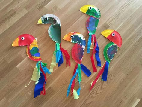 Papagai Rainforest Crafts, Rainforest Activities, Jungle Crafts, Summer Camp Art, Zoo Activities, Rainforest Theme, Zoo Art, Cultural Crafts, Art Activities For Toddlers