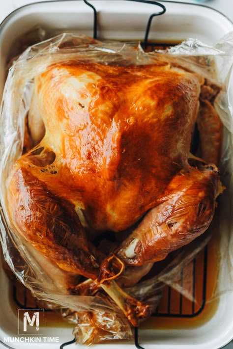 Quick Turkey Brine, Turkey In Oven Bag, Smoked Turkey Brine, Thanksgiving Guide, Easy Turkey Brine, Best Turkey Brine, Turkey In Oven, Delicious Turkey Recipes, Turkey Brine Recipe