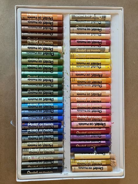 Oil Pastel Materials, Oil Pastels Aesthetics, Drawing Materials Aesthetic, Drawing Supplies Aesthetic, Art Materials Aesthetic, Crayons Aesthetic, Artist Wishlist, Colorful Art Aesthetic, Aesthetic Art Supplies